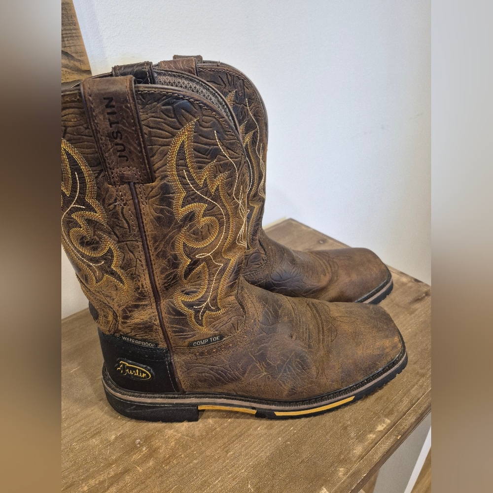 Stetson Brown Leather Boots with Gold Accents